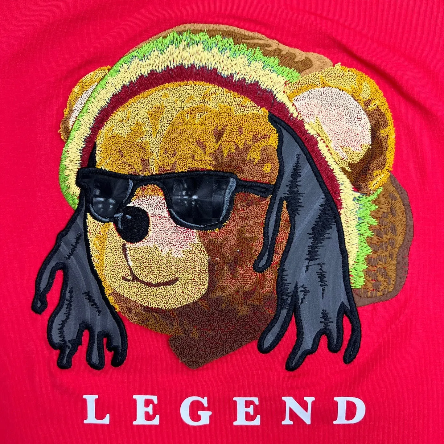 FIFTH LOOP Legend Bear Patch Graphic T-Shirt