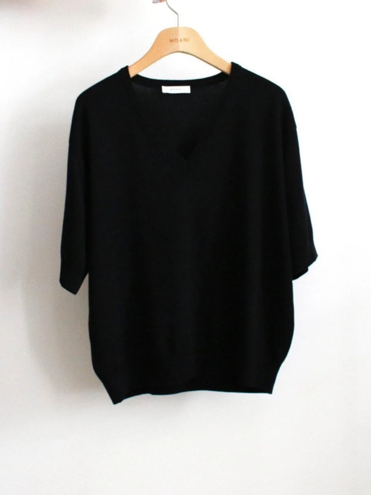 SILK BAMBOO V-NECK KNIT