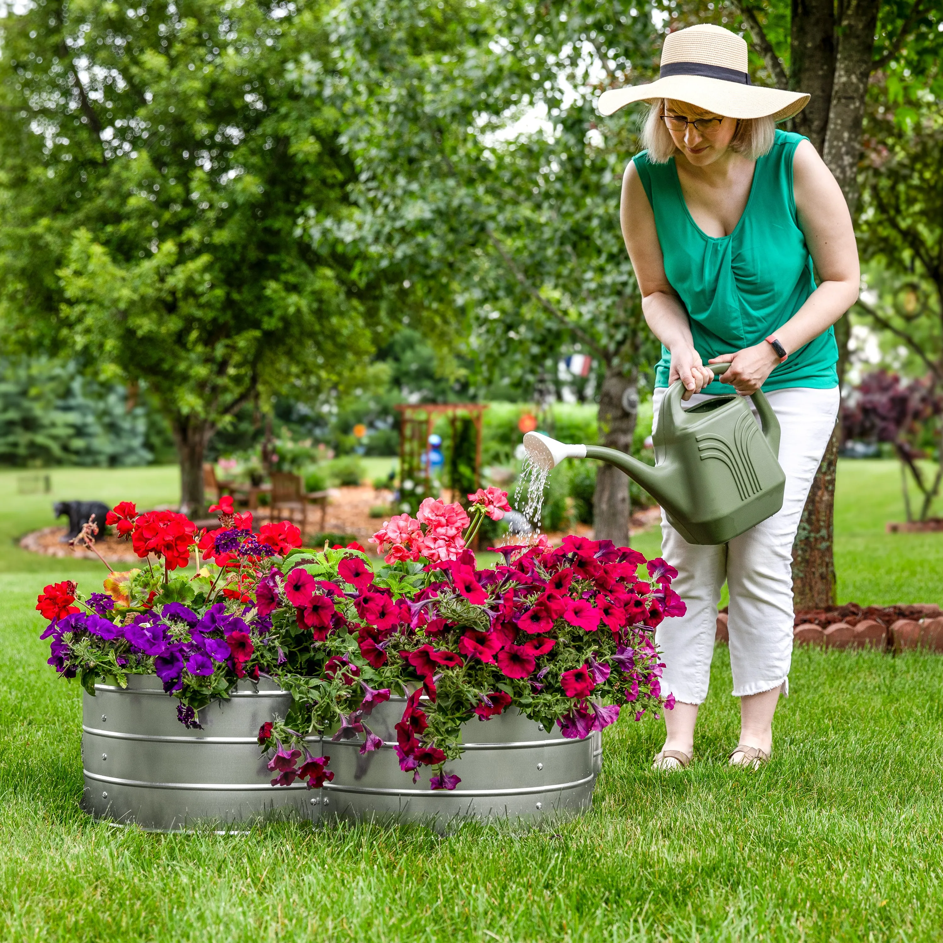 Sunnydaze 4-Leaf Clover-Shaped Galvanized Steel Raised Garden Bed